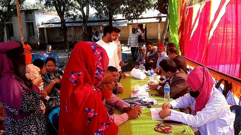 বি এন পির উদ্যোগ এ ফ্রি মেডিক্যাল ক্যাম্প পীরগন্জ ঠাকুরগাঁও