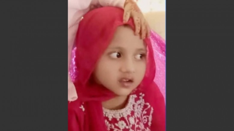 বাঁশখালীতে বালুভর্তি ডাম্পারের চাকায় প্রাণ গেল শিশু ইশফার