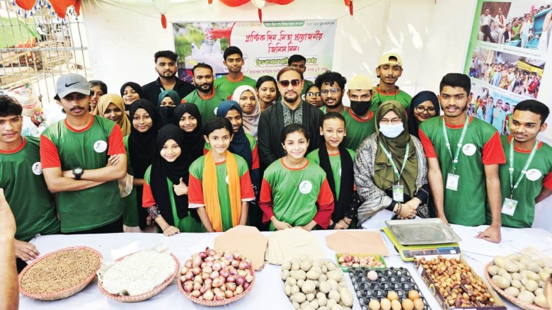 প্লাস্টিকের বদলেই রমজানের বাজার