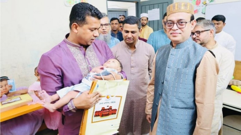 অনাথ শিশুদের পাশে ঈদ: চট্টগ্রাম ডিসির ব্যতিক্রমী মানবিক উদ্যোগ