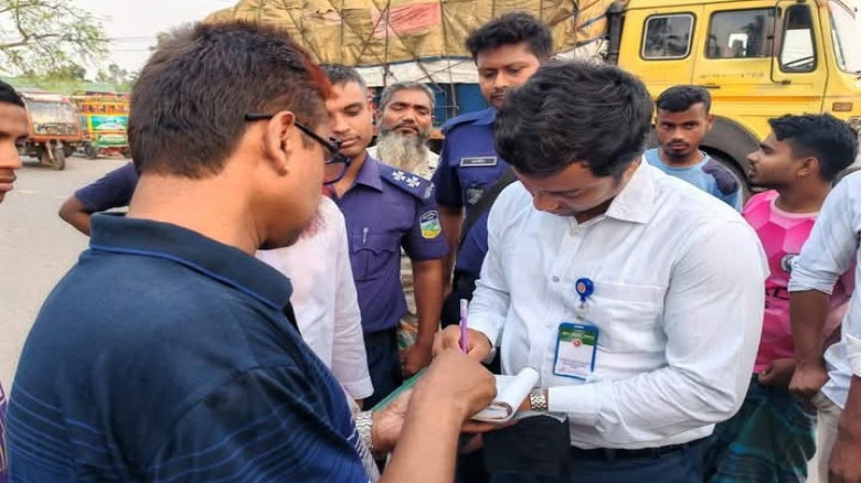 শেরপুরে ভ্রাম্যমান আদালতের অভিযান জরিমানা ও কারাদণ্ড প্রদান