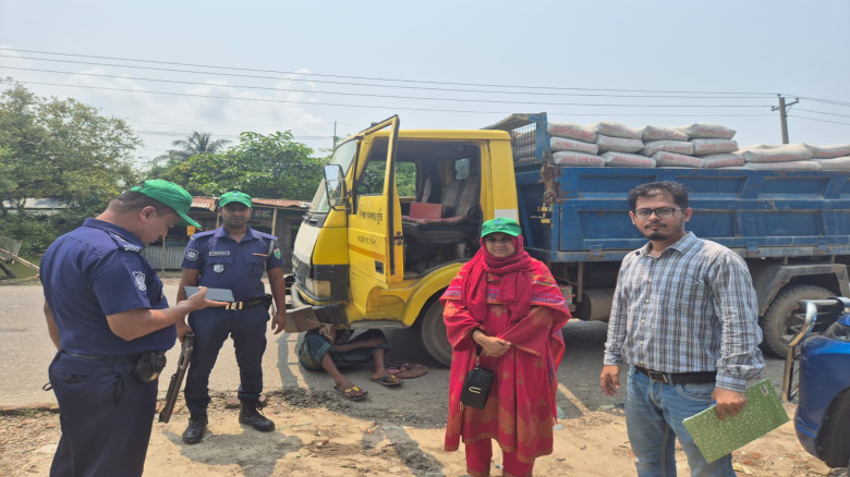 সুনামগঞ্জে শব্দদূষণ বিরোধী মোবাইল কোর্ট: ৬ যানবাহনকে জরিমানা, ১১টি হাইড্রোলিক হর্ন জব্দ