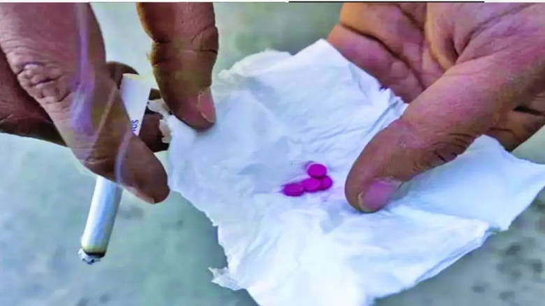 নাকের ডগায় ইয়াবার রাজত্ব, ফুলপুরের সাহাপুর বাজারে মাদকের হটস্পট