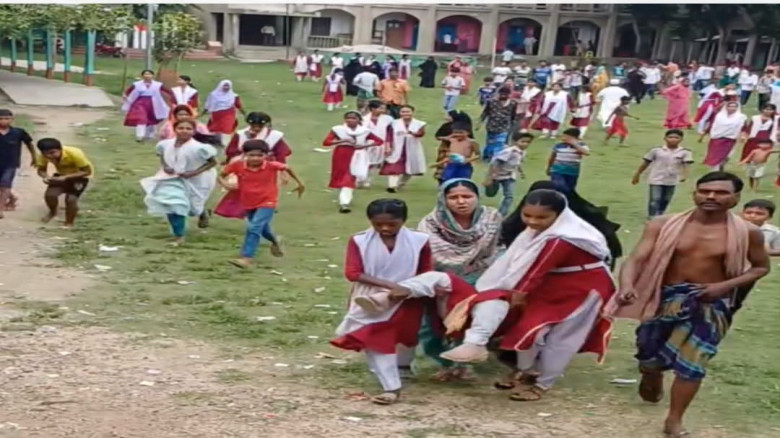 নলকুপের পানি বিষক্রিয়ায় ৩২শিক্ষার্থী অসুস্থ,২ জনের অবস্থা আশংকাজনক