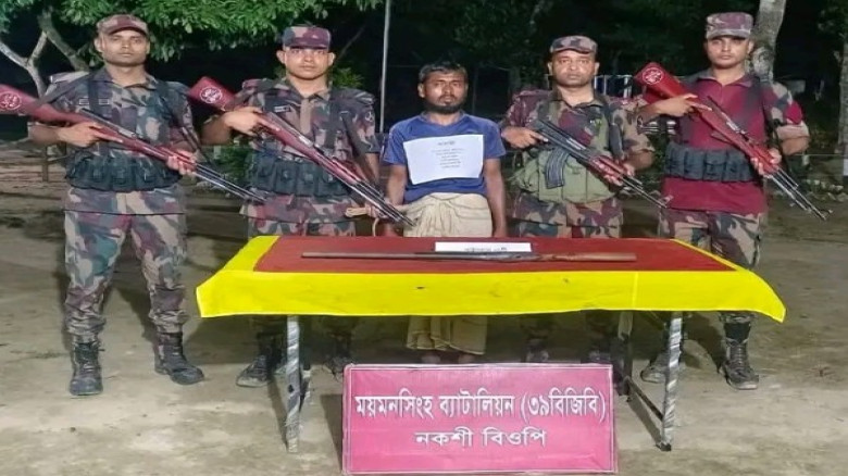ঝিনাইগাতীতে পাইপগান অস্ত্রসহ পিয়ার আলী ৩২ নামে একজন আটক