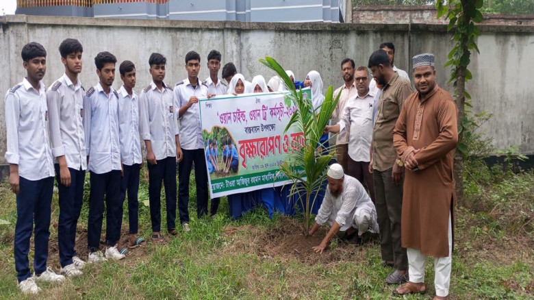 গদখালী আজিজুর রহমান মাধ্যমিক বিদ্যালয়ে ওয়ান চাইল্ড, ওয়ান ট্রি বাস্তবায়নে বৃক্ষরোপণ কর্মসূচি