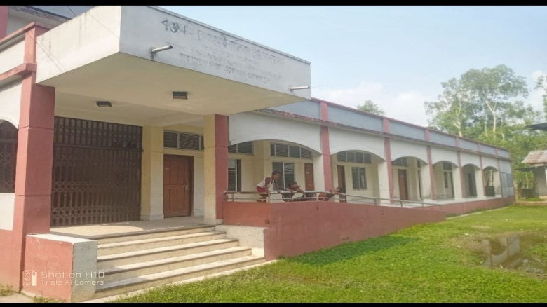 নিয়োগ বাতিলের শিকার শিক্ষকের ৬ লাখ টাকা নেওয়ার অভিযোগ, সাংবাদিকদের ভয়ভীতি প্রদর্শনের দাবি