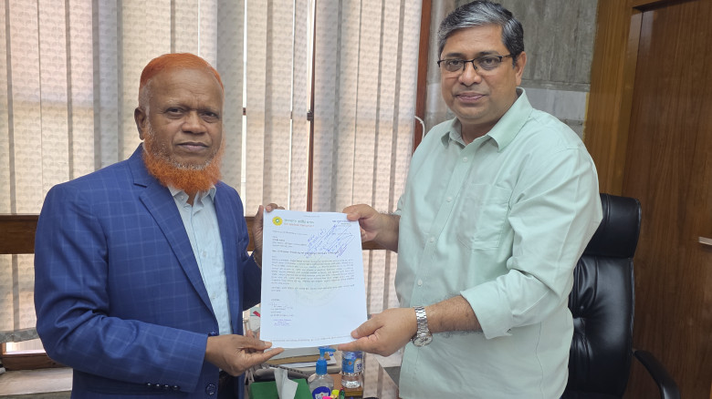 চাঁপাইনবাবগঞ্জ পৌরসভায় ১০ মশক নিধন মেশিন ও ৫ গারবেজ ট্রাক বরাদ্দের দাবি এমপি বুলবুলের